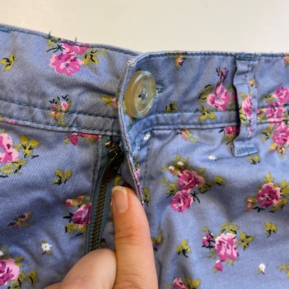 burnside teen size 9 dainty floral printed cotton shorts w zip and button front - Picture 5 of 10
